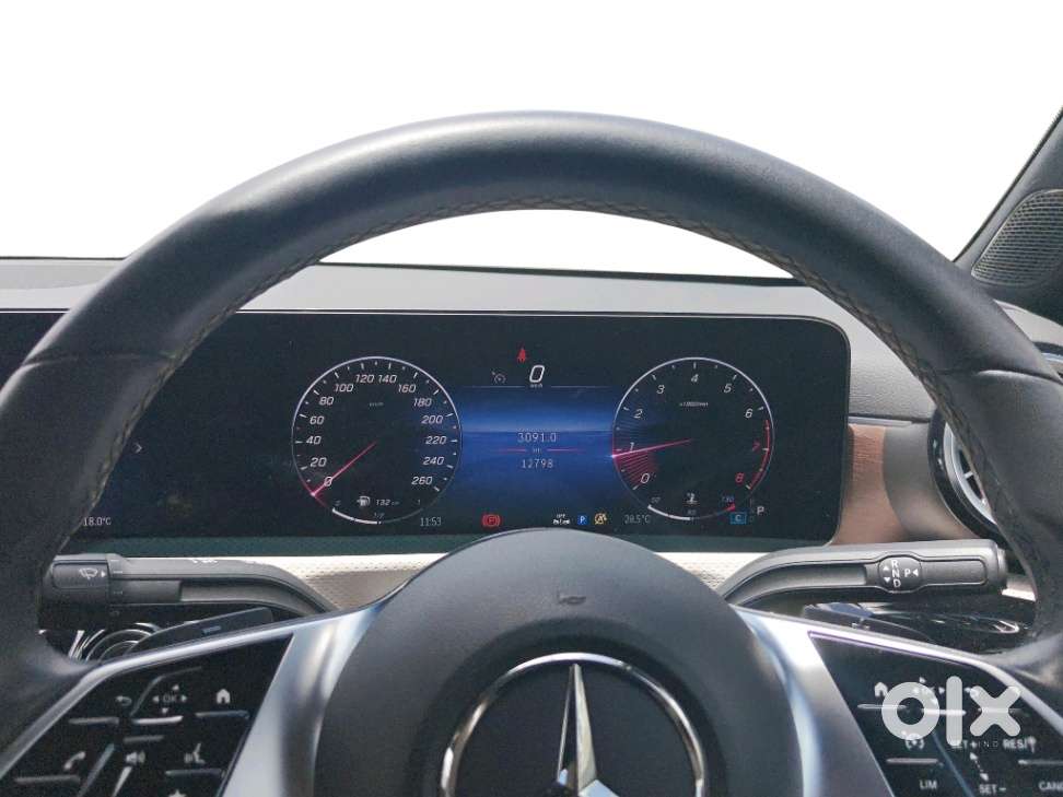 Mercedes-benz A-class Limousine 200, 2023, Petrol