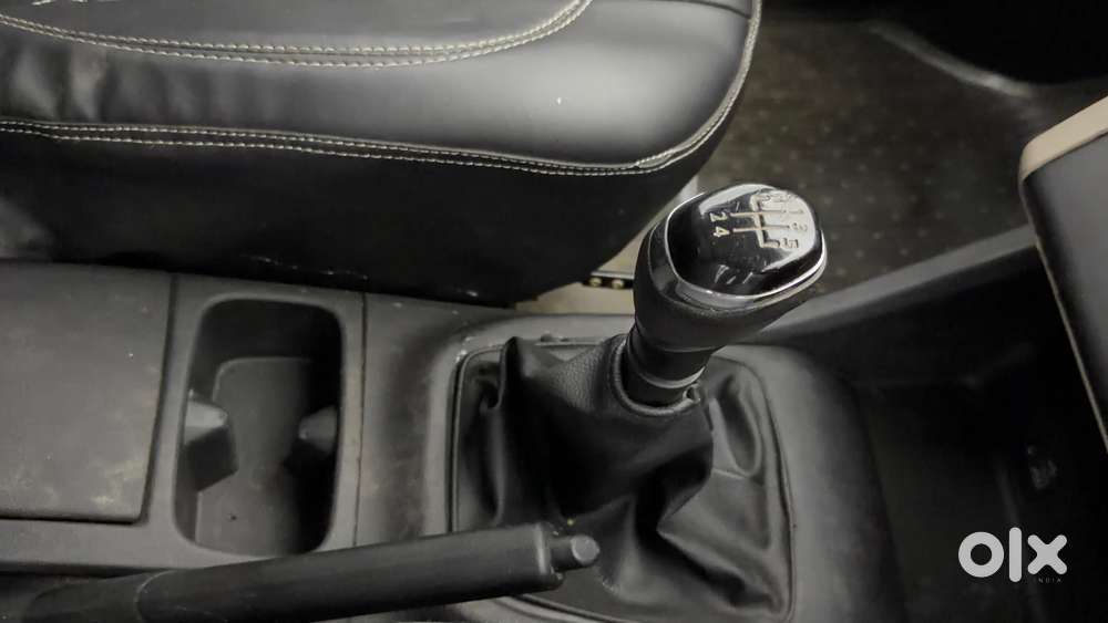 Renault Triber Rxt, 2023, Petrol