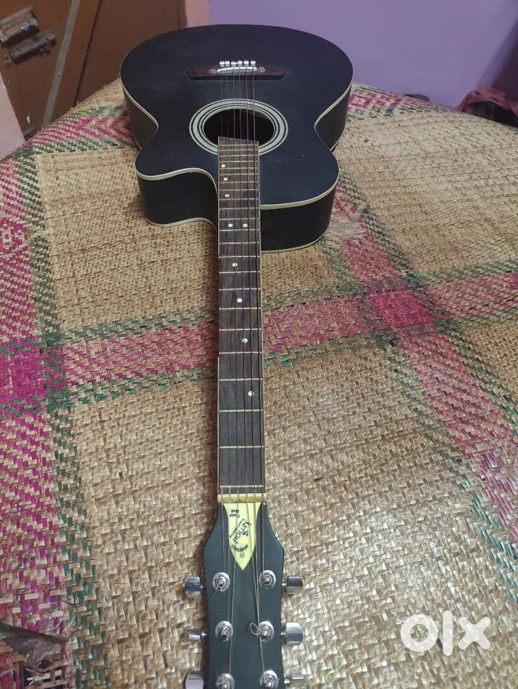 Beginner Guitar  (Black colour)