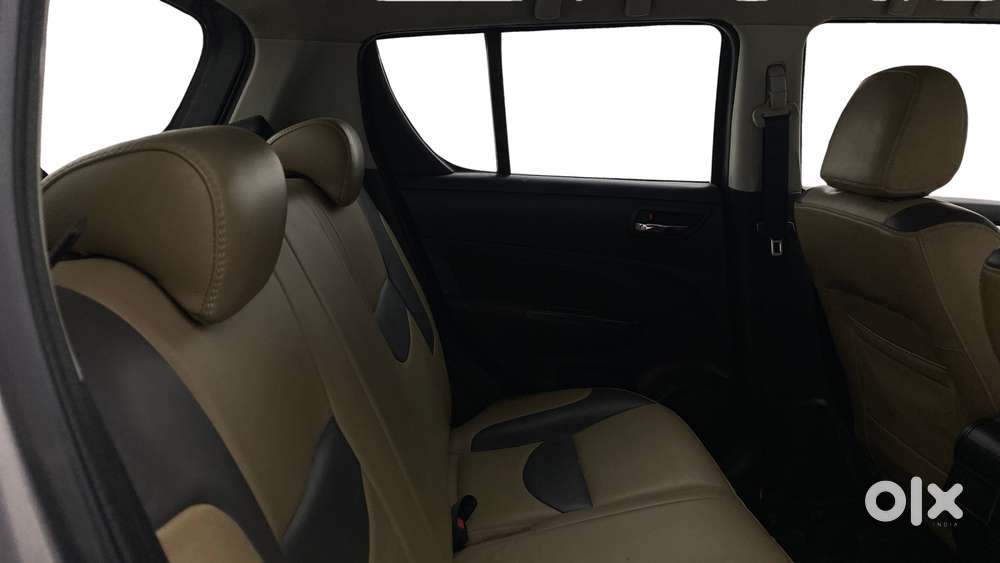 Maruti Suzuki Swift Zxi, 2013, Petrol