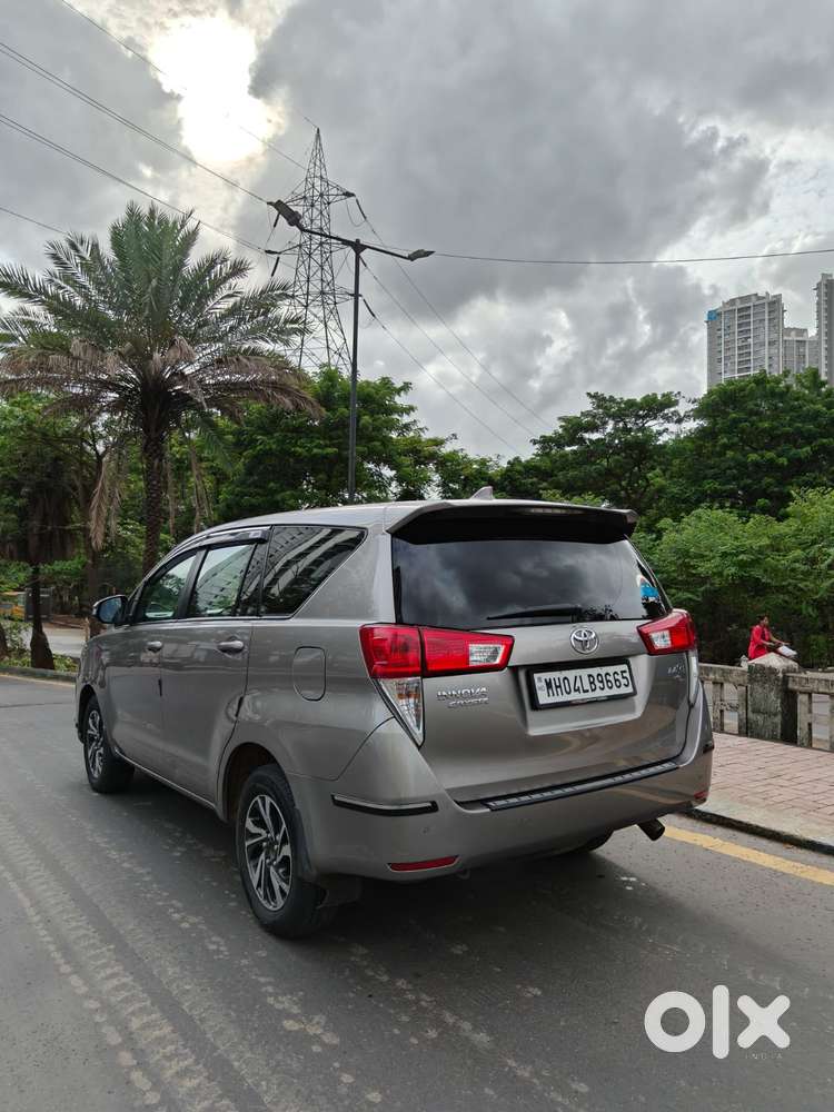 Toyota Innova Crysta 2.4 G Mt 8s, 2022, Diesel