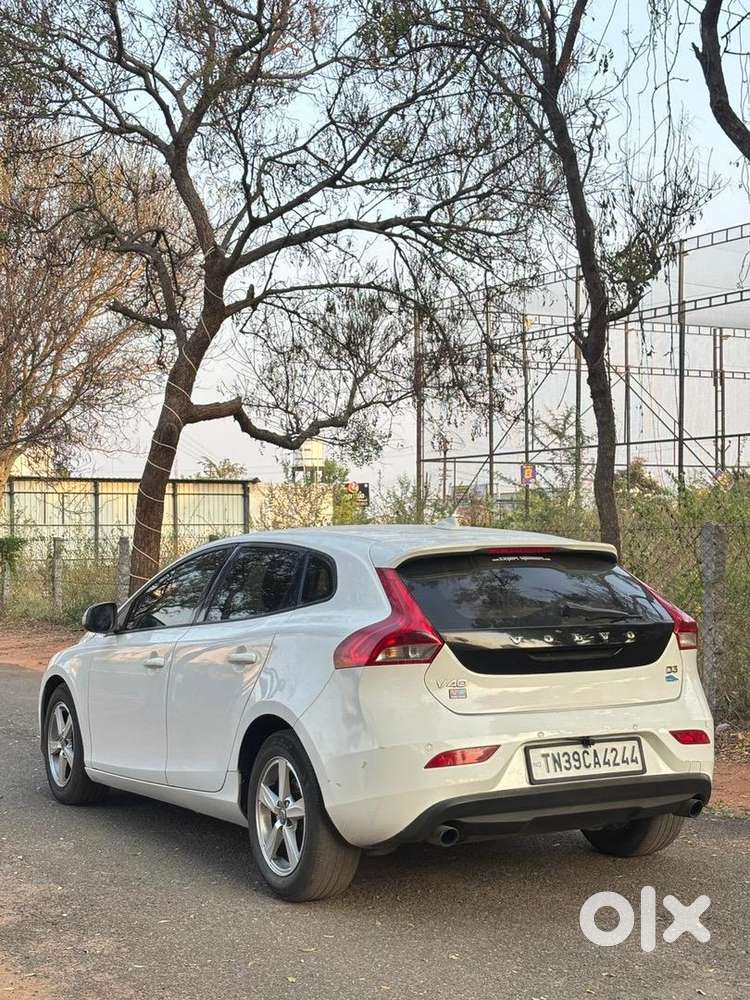 Volvo V40 2016 Diesel Well Maintained