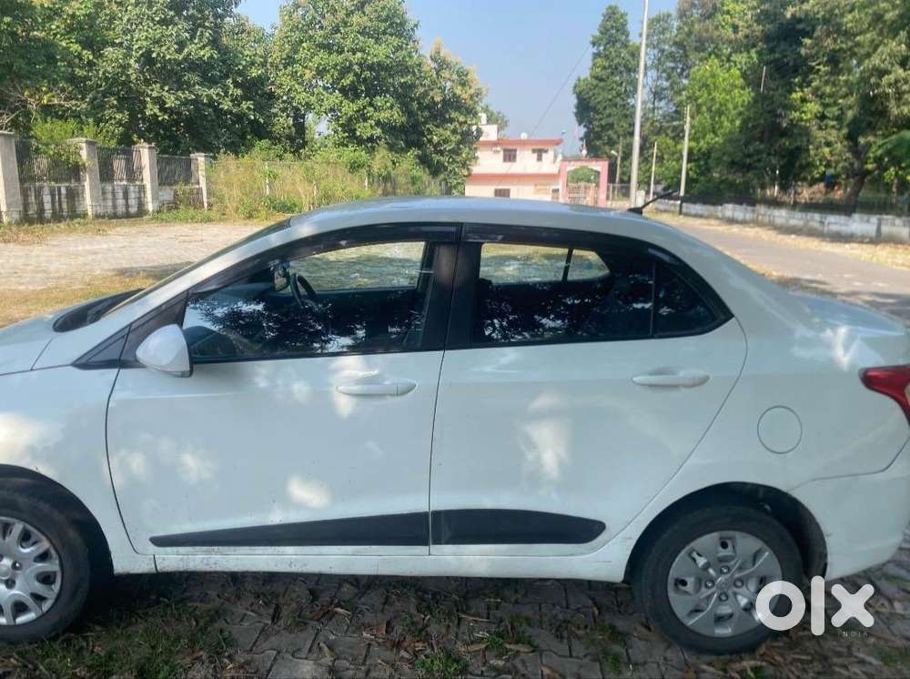 Hyundai Xcent 2016 Petrol 54 Km Driven