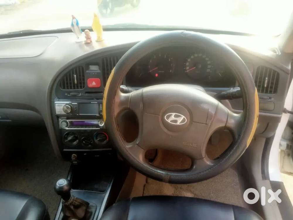 Hyundai Elantra 2005 Petrol Variant