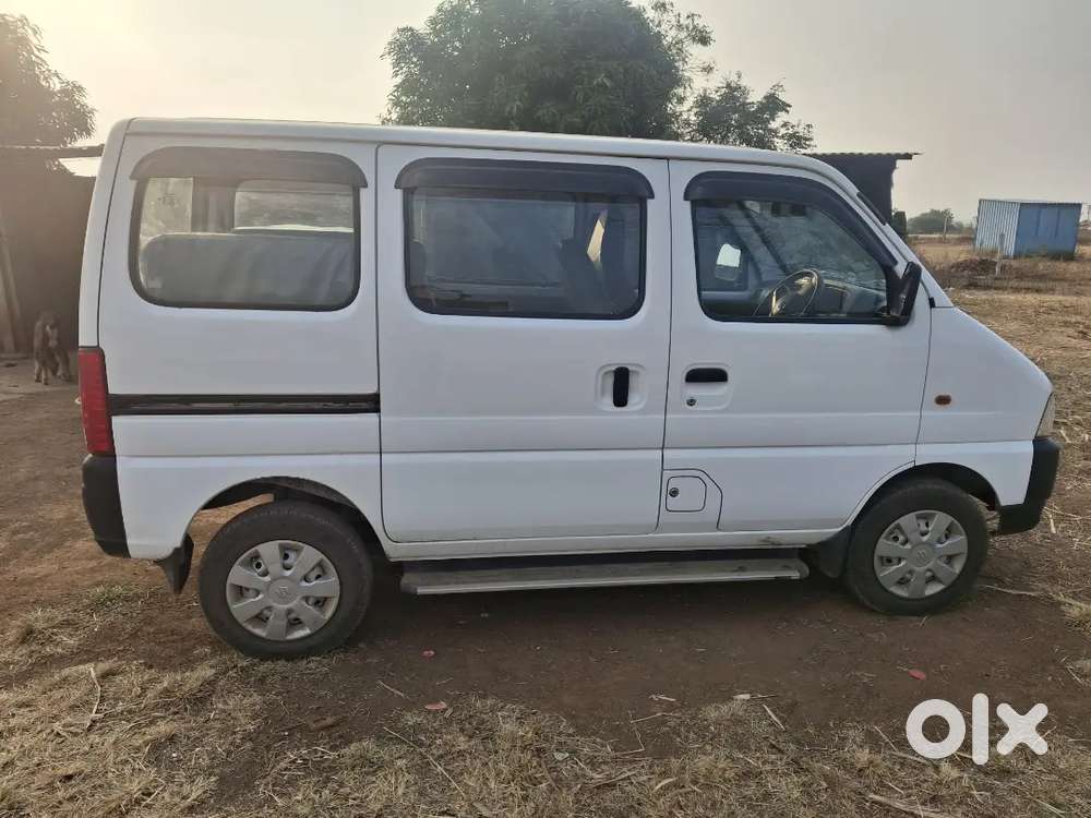 Maruti Suzuki Eeco 2025 Cng & Hybrids 14000 Km Driven
