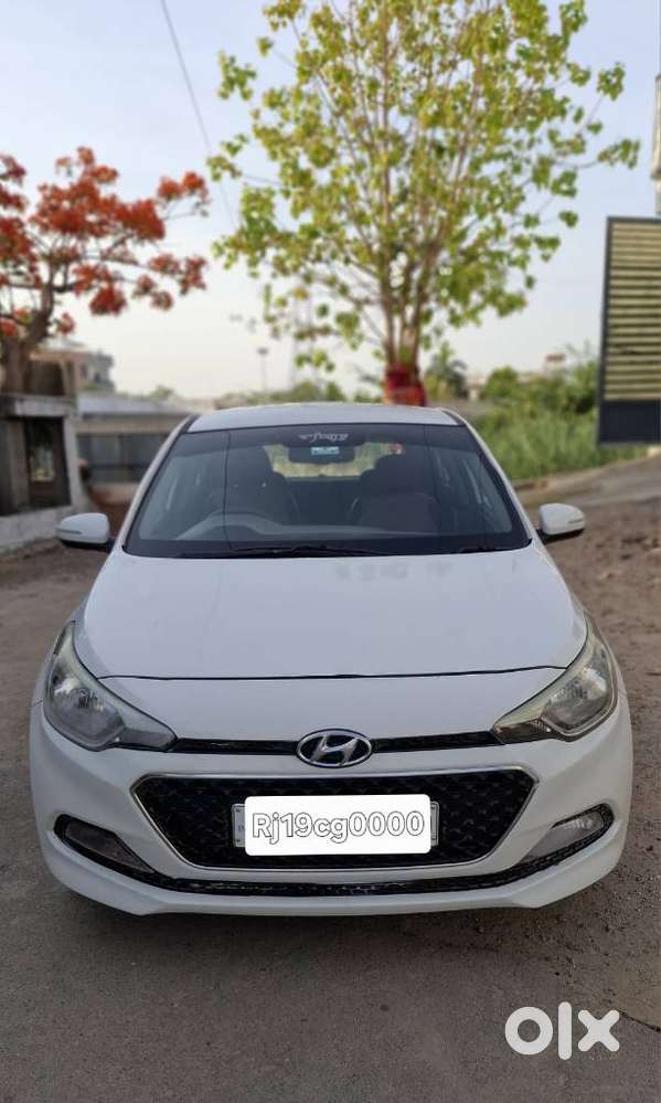Hyundai Elite I20 Sportz (o) 1.4, 2016, Diesel