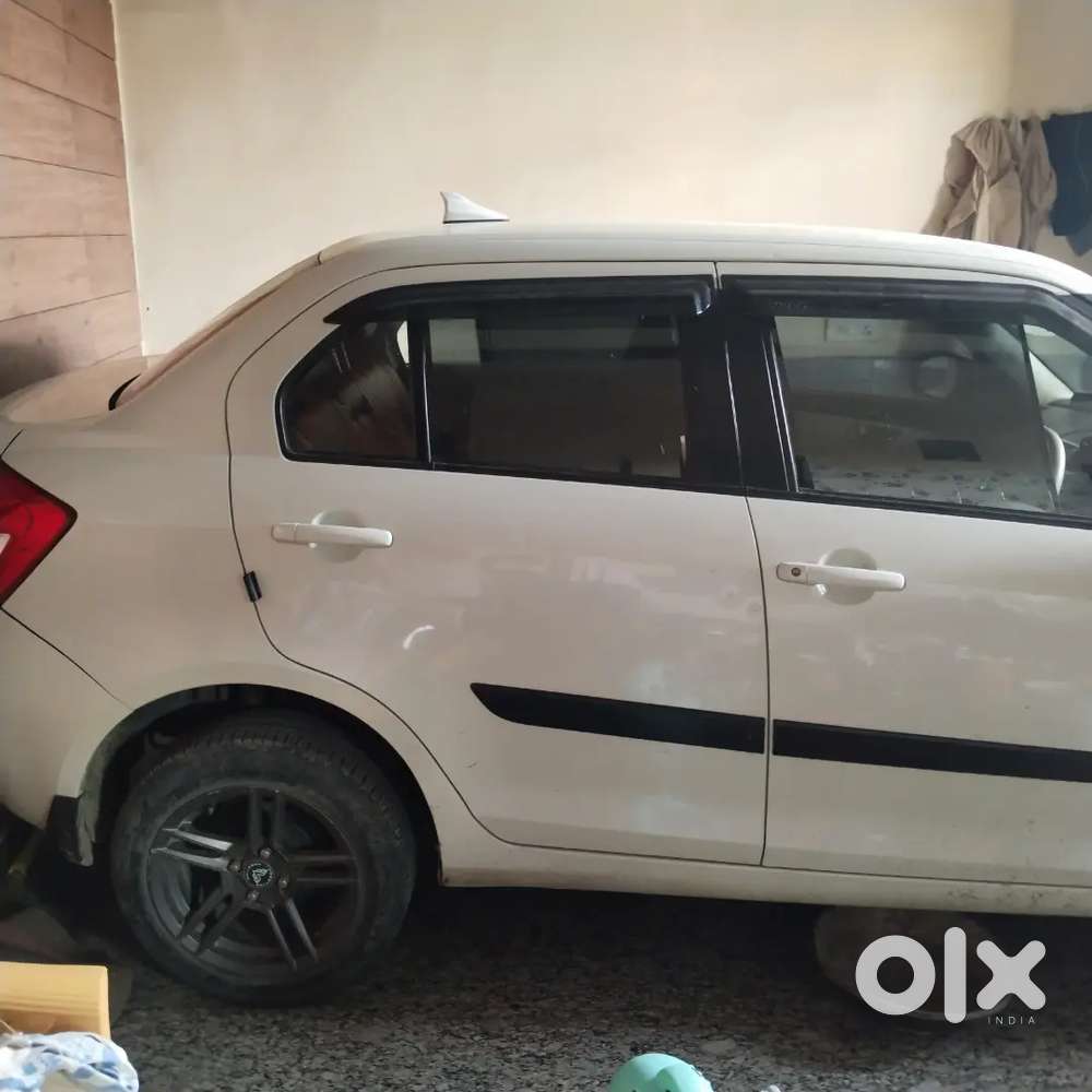 Maruti Suzuki Swift Dzire 2015 Petrol 52000 Km Driven