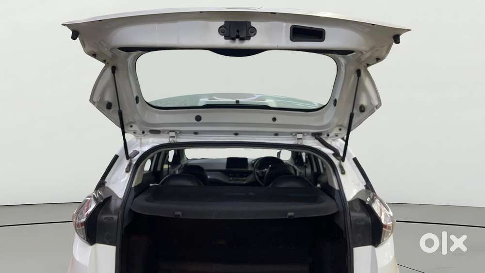 Tata Nexon 1.2 Revotron Xm (s), 2023, Petrol