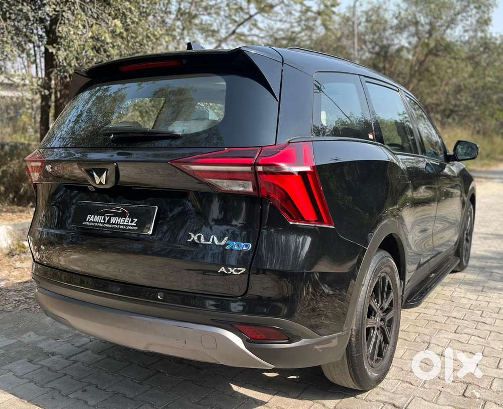 Mahindra Xuv700 2.0 Ax 7 Petrol At Str, 2024, Petrol