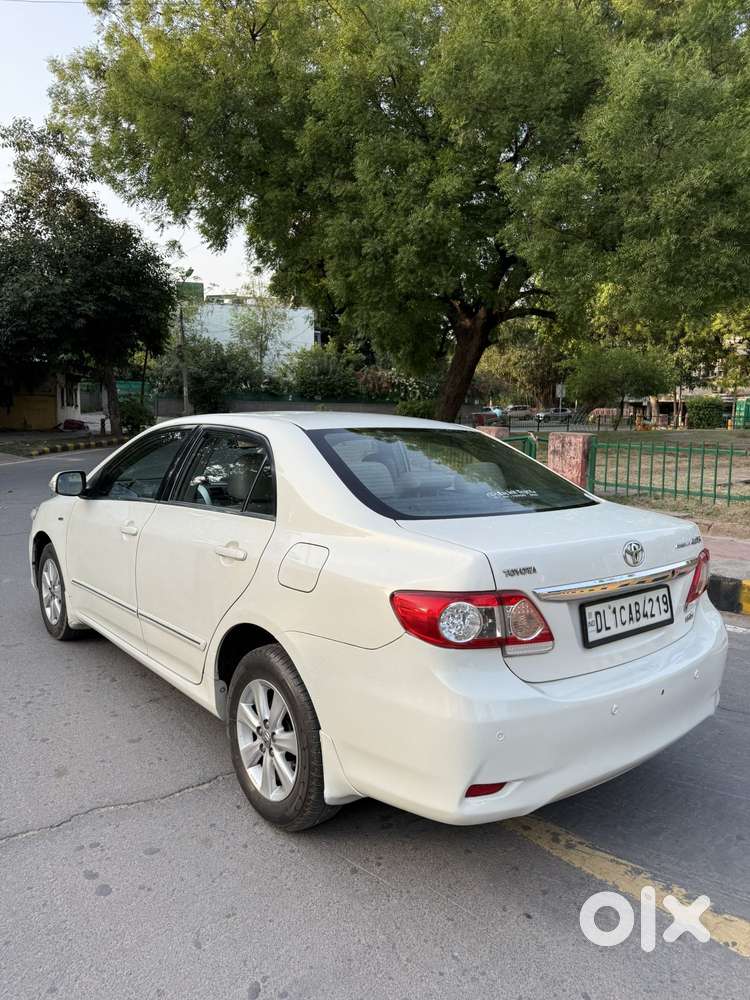 Toyota Corolla Altis [2011-2014] 1.8 Vl At, 2013, Petrol