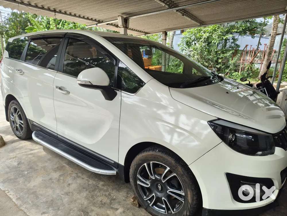 Mahindra Marazzo Diesel 2021