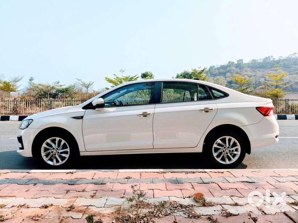 Skoda Slavia Ambition 1.5l Tsi Mt, 2023, Petrol