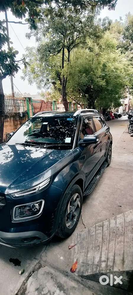 Hyundai Venue 2019 Petrol Well Maintained