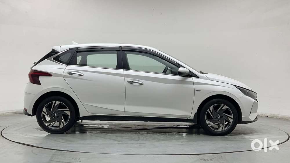 Hyundai I20 Asta (o) 1.2 Ivt, 2023, Petrol