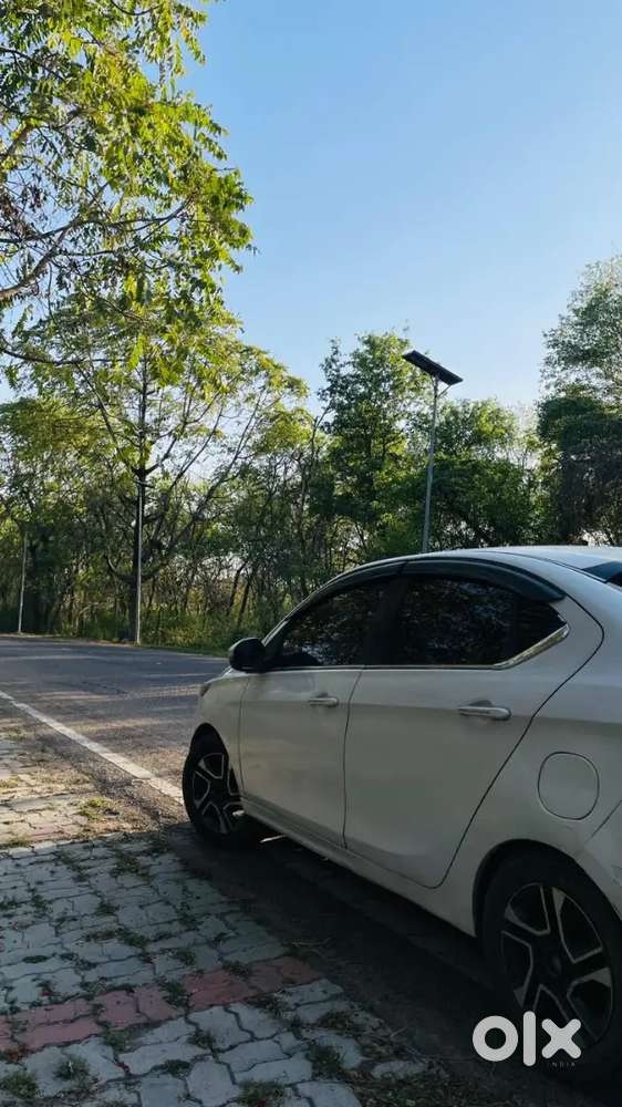 Tata Tigor 2019 Petrol & Cng 840000 Km Driven In Mint Condition.