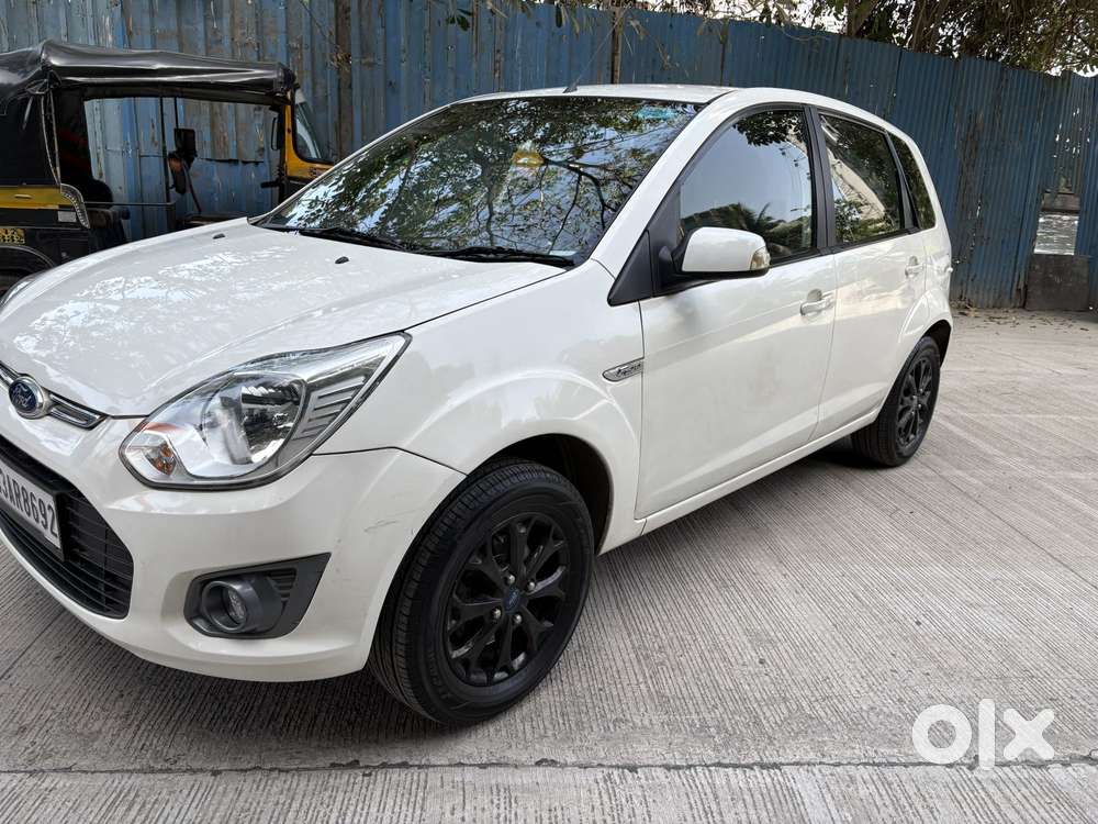 Ford Figo 2012-2015 Petrol Titanium, 2015, Petrol
