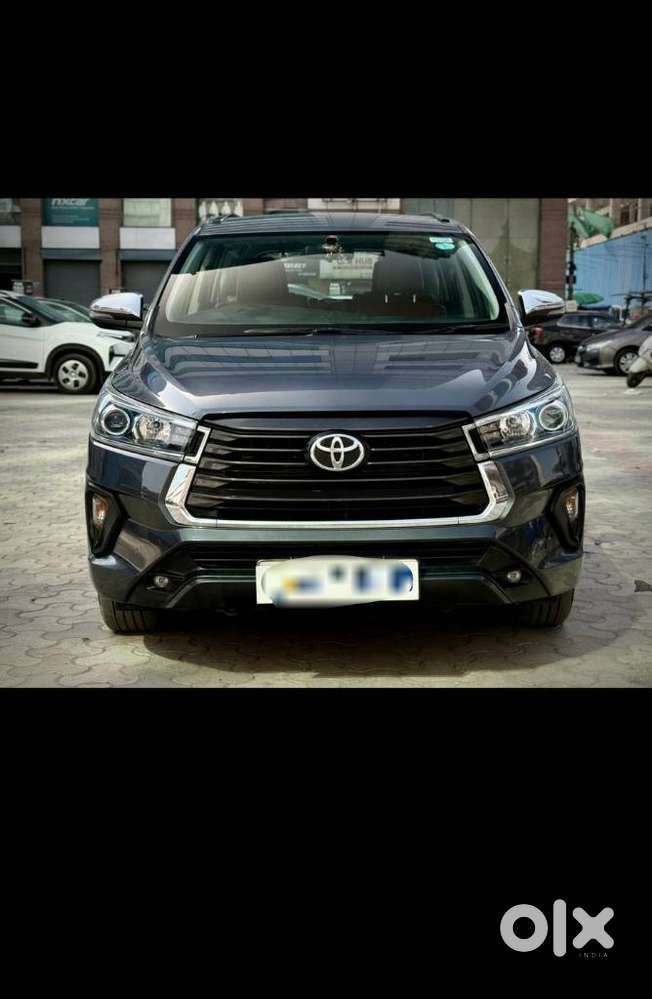Toyota Innova Crysta 2.8z Automatic, 2022, Diesel