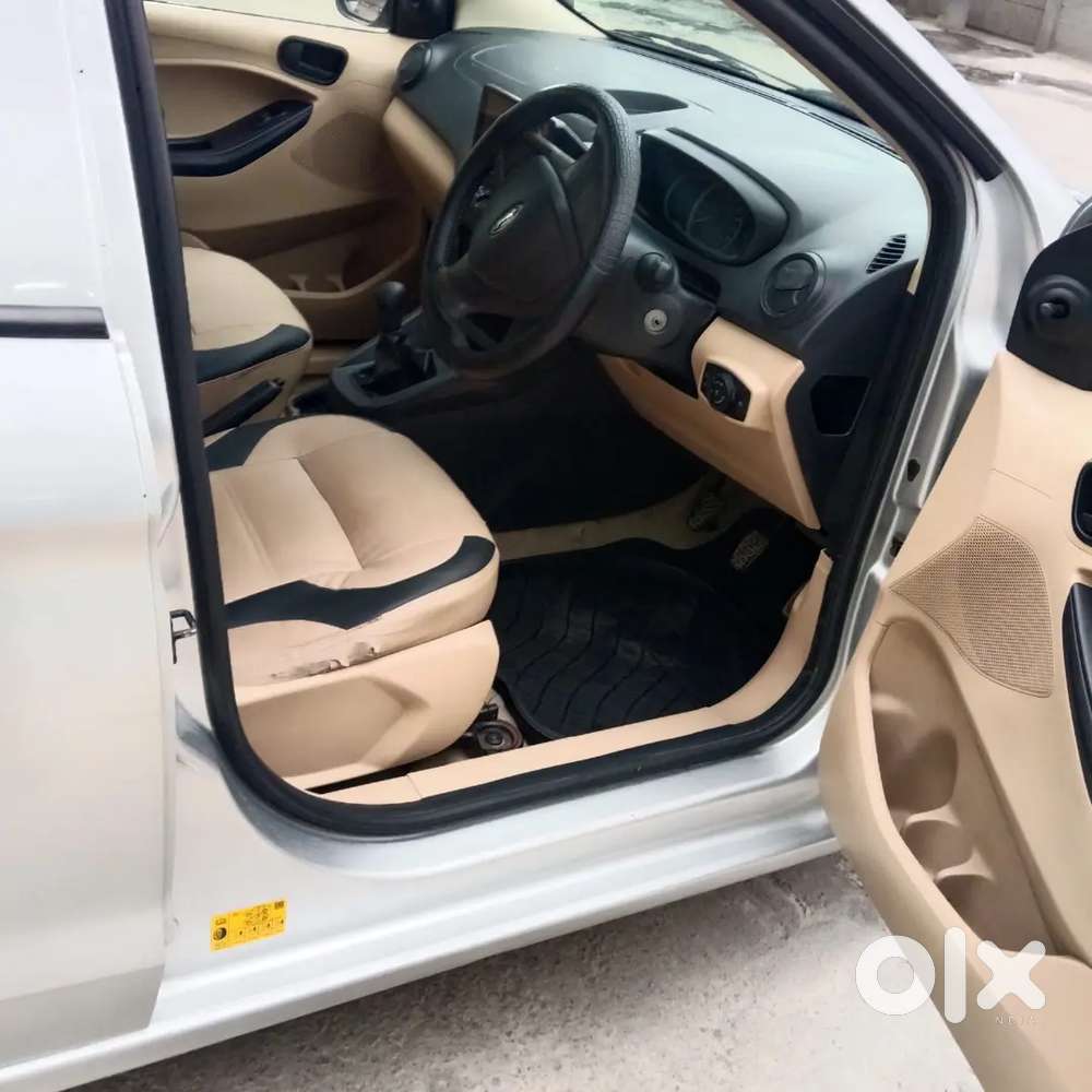 Ford Aspire Titanium Blu 2016