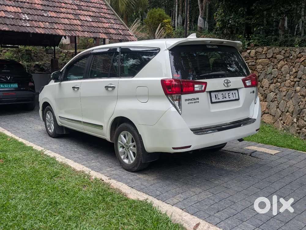 Toyota Innova Crysta 2.4 Z 2016 Diesel Mt
