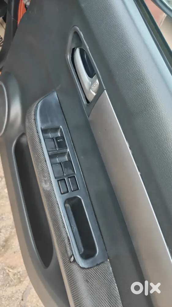 Maruti Suzuki Swift 2005 Petrol 99850 Km Driven