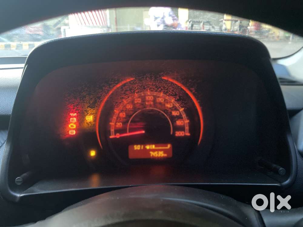 Maruti Suzuki Swift Amt Vvt Zxi, 2018, Petrol