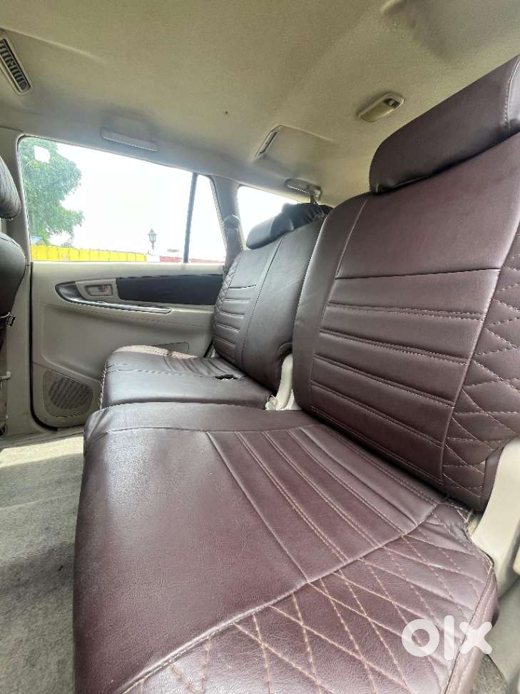 Toyota Innova 2.5 G (diesel) 8 Seater, 2012, Diesel