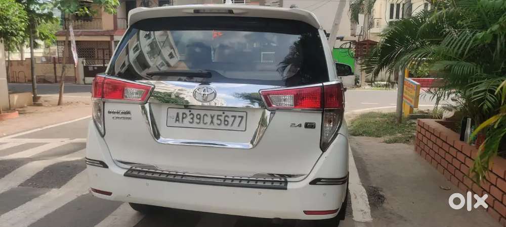 Toyota Innova Crysta 2.4 Mt 2019