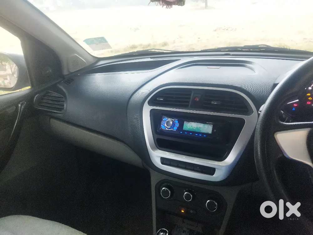 Tata Tiago Xm Petrol 2017
