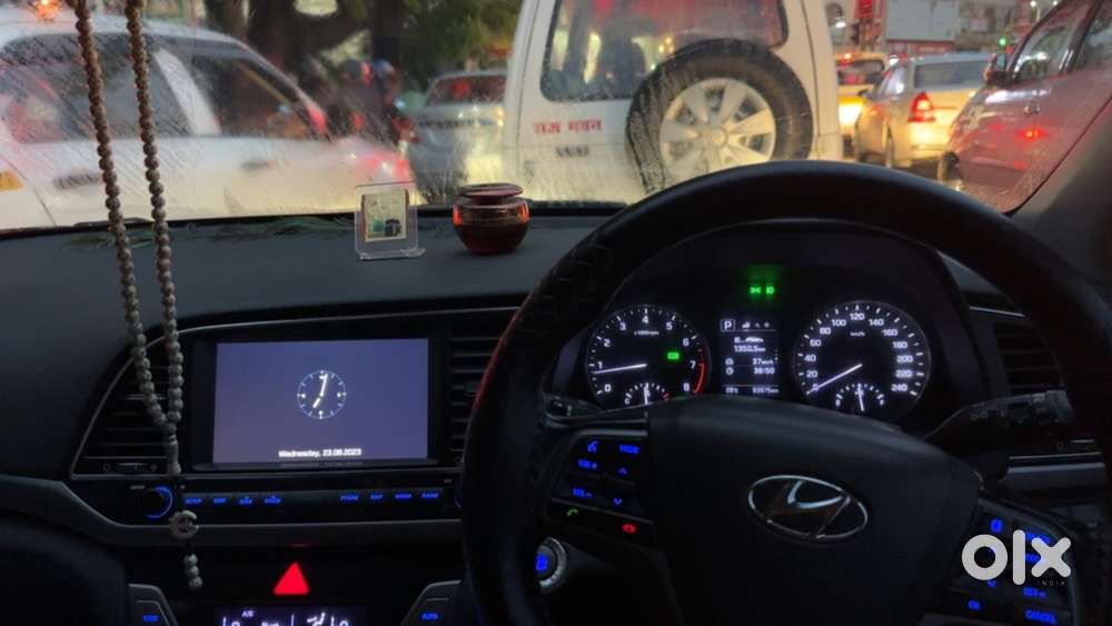 Hyundai New Elantra 2016 Petrol Well Maintained