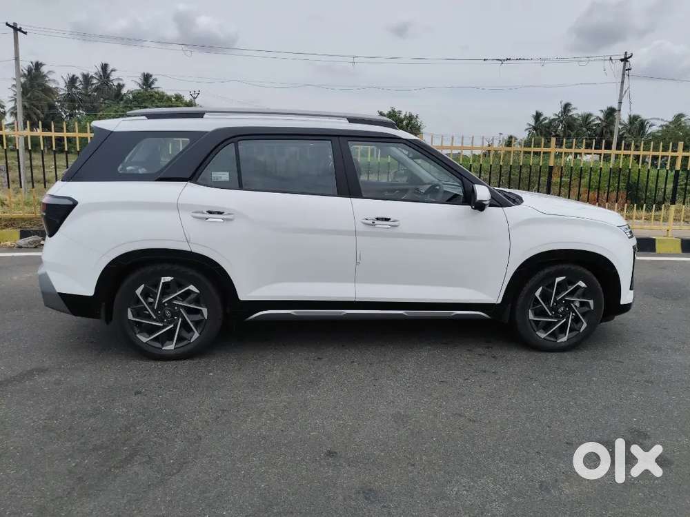 Hyundai Alcazar 2025 - Manual Diesel 10700 Km Driven