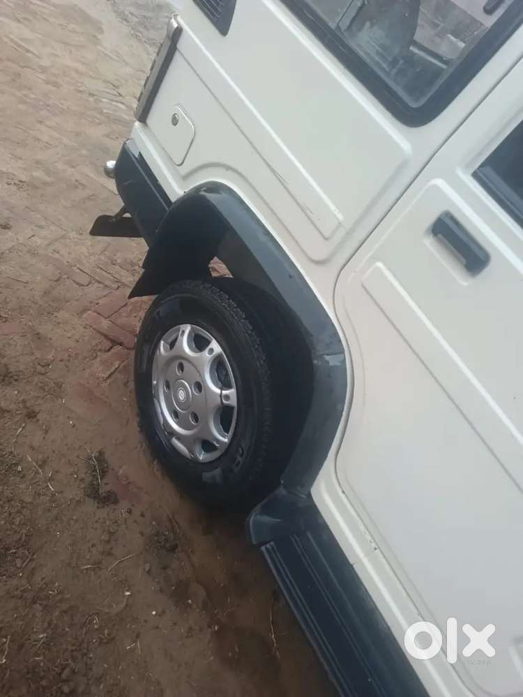 Mahindra Bolero Neo 2016