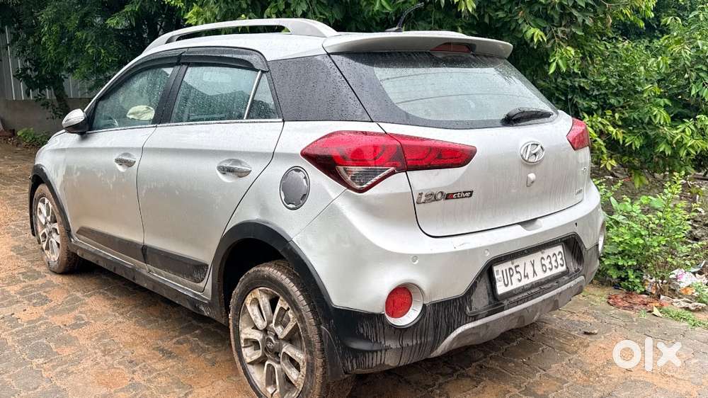 I20 Active Top Variant With Kry Less Entry