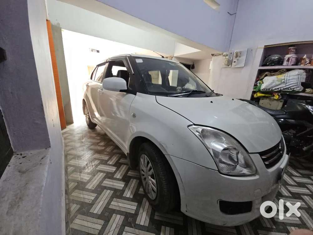 Maruti Suzuki Swift Dzire 2011 Petrol 32000 Km Driven