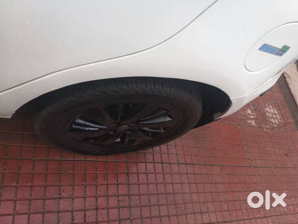 Maruti Suzuki Swift Vxi Optional, 2016, Petrol