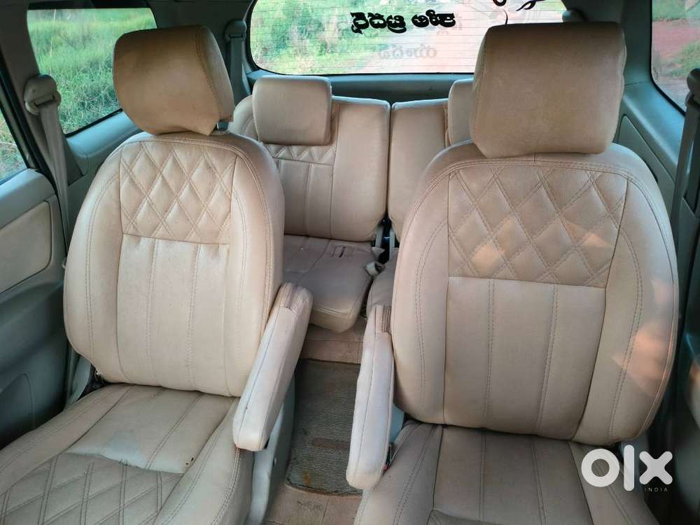 Toyota Innova (2009) Bucket Seats