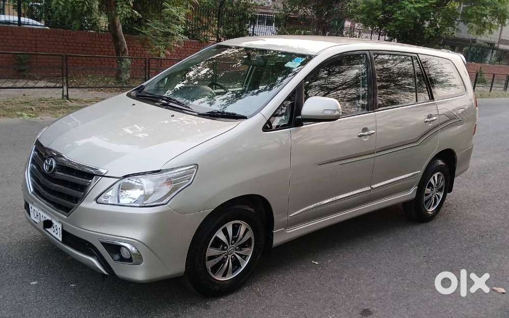 Toyota Innova 2.5 Z Diesel 7 Seater Bs Iv, 2015, Diesel