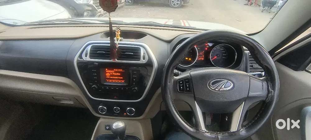 Mahindra Tuv 300 2017