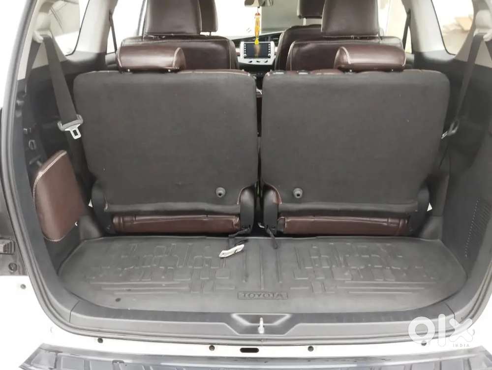 Toyota Innova Crysta 2018 Diesel Well Maintained