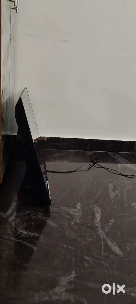 VW 80cm (32 inch) QLED HD Ready Smart Google TV