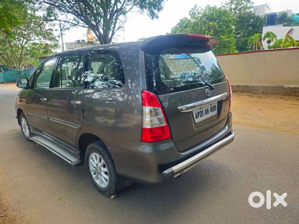 Toyota Innova 2.5 V 7 Str, 2012, Diesel