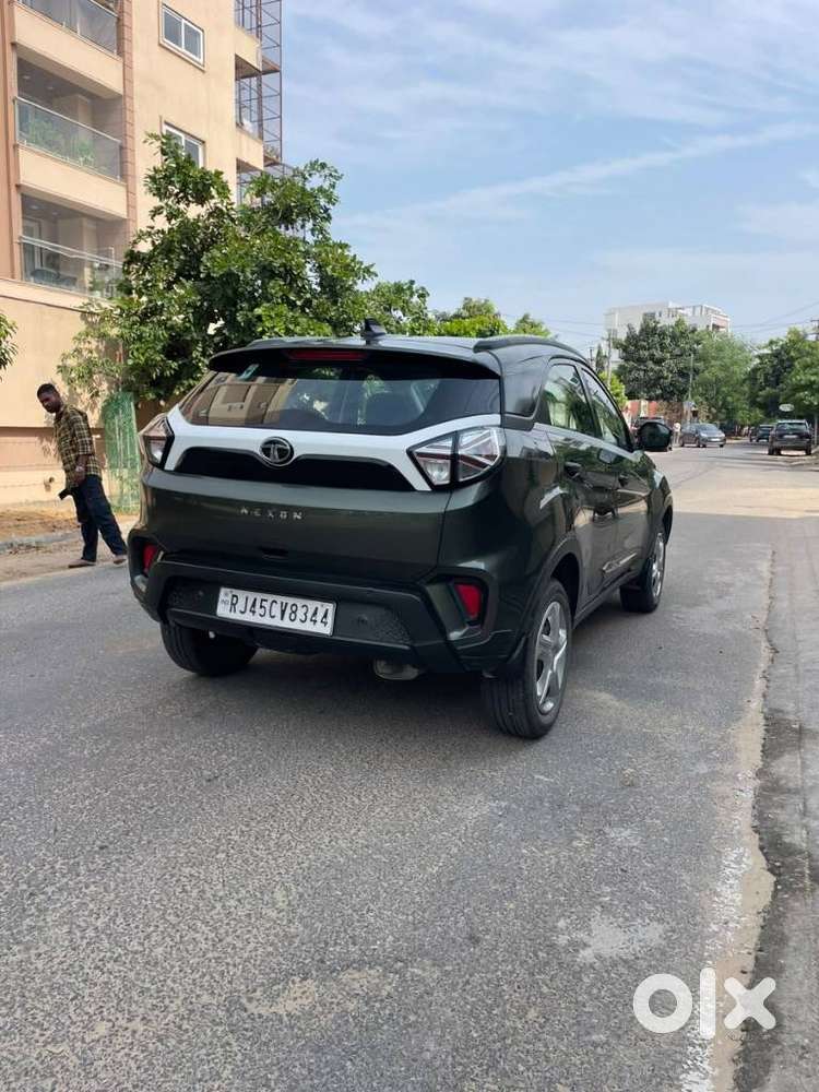Tata Nexon 1.5 Revotorq Xma Amt (s), 2023, Petrol