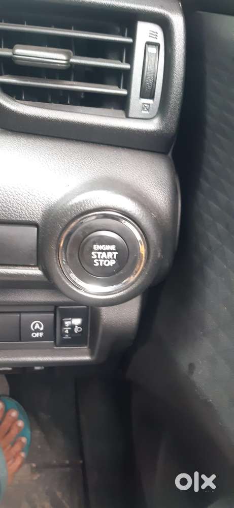 Maruti Suzuki New-gen Swift Vxi, 2024, Petrol