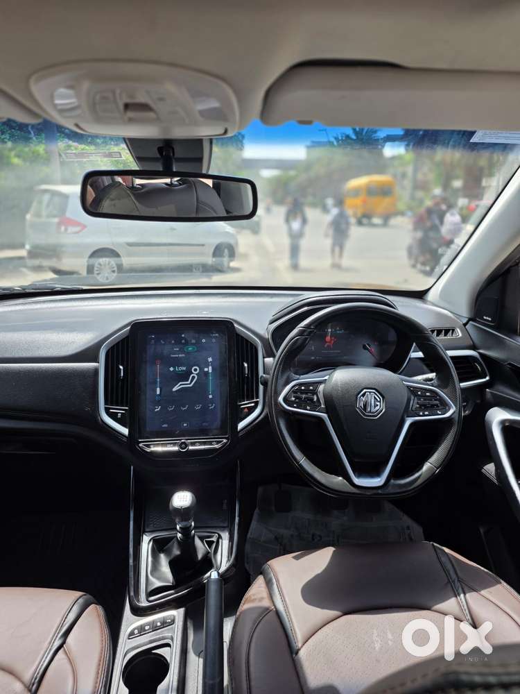 Mg Hector Plus Sharp Hybrid 1.5 Mt, 2022, Petrol