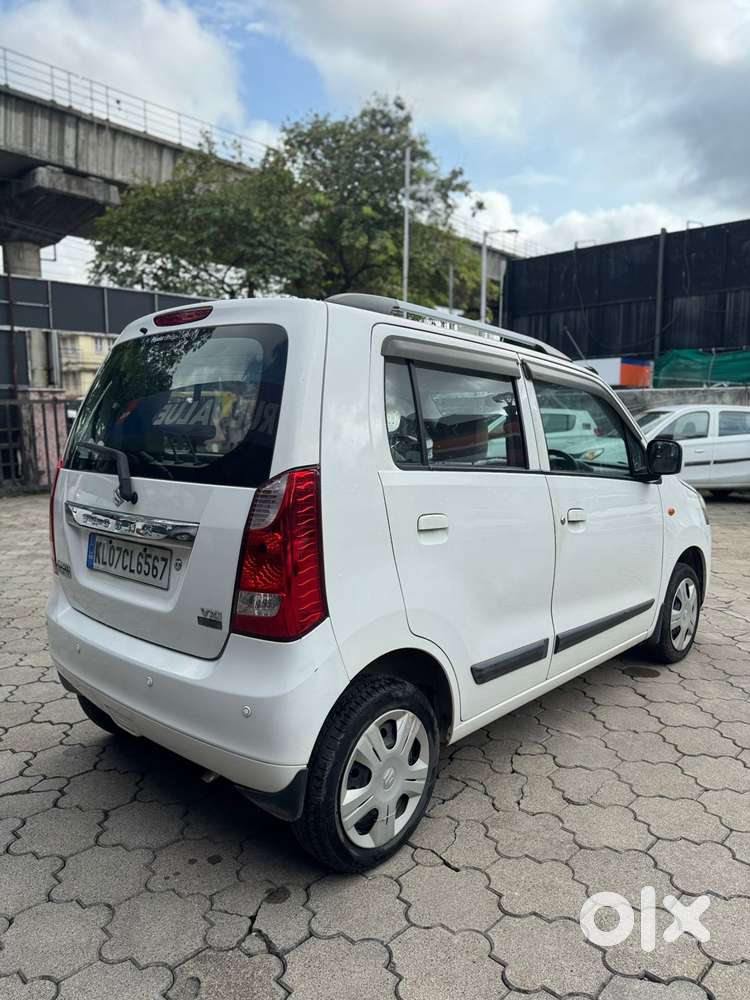 Maruti Suzuki Wagon R 1.0 Vxi Amt, 2017, Petrol
