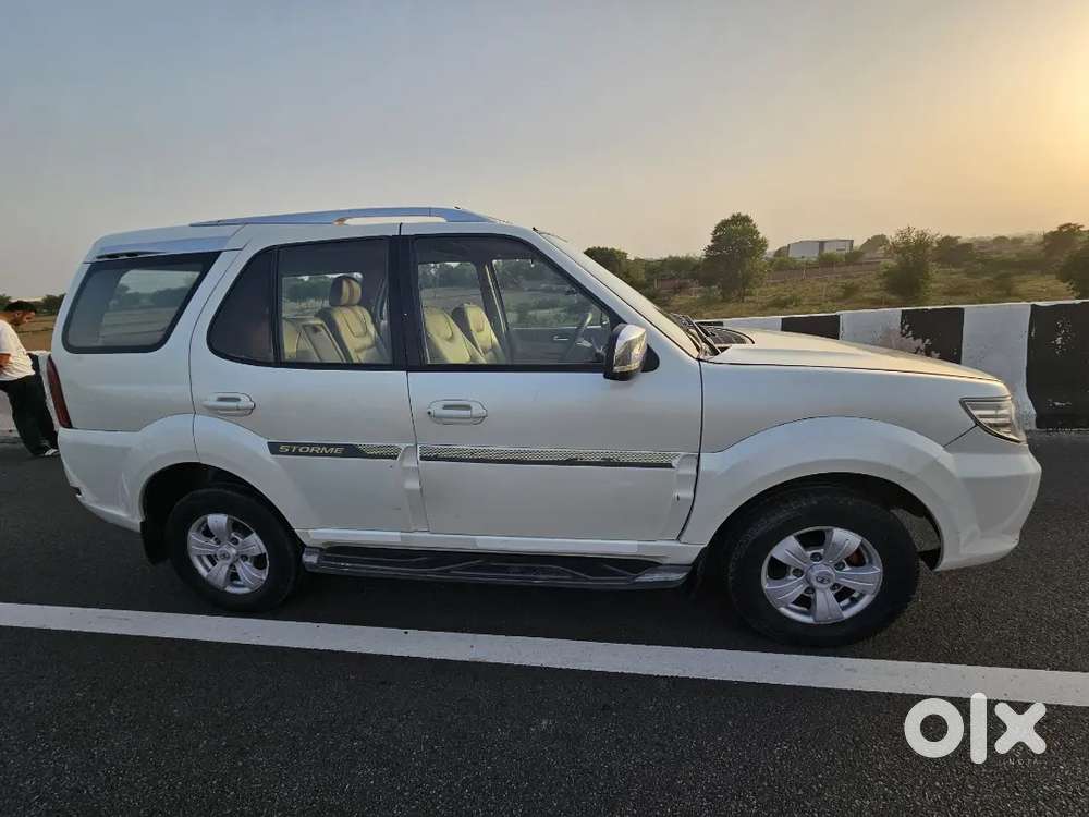 Tata Safari Storme 2014 Diesel Manual Car