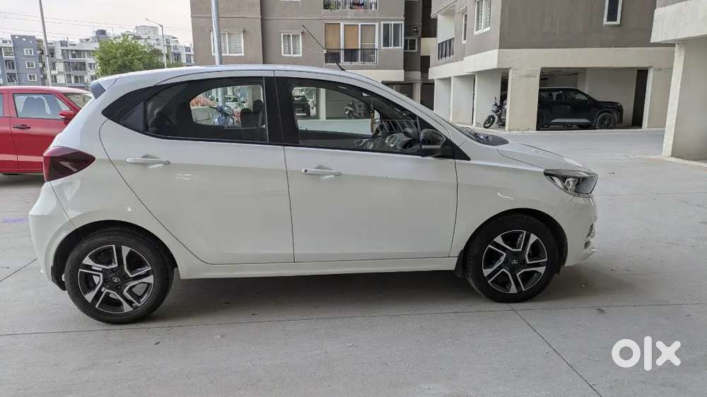 Tata Tiago Xz+