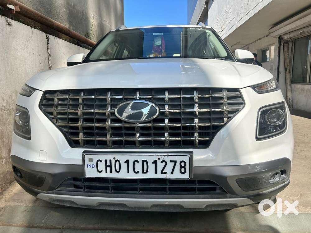 Hyundai Venue Petrol 2021 (imt) Second Owner