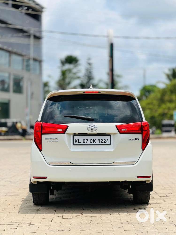 Toyota Innova Crysta 2.8 Zx At, 2017, Diesel