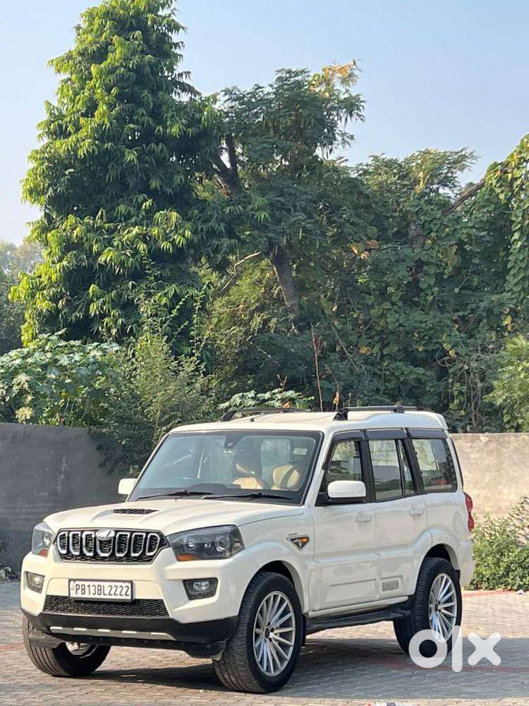 Mahindra Scorpio S10, 2015, Diesel