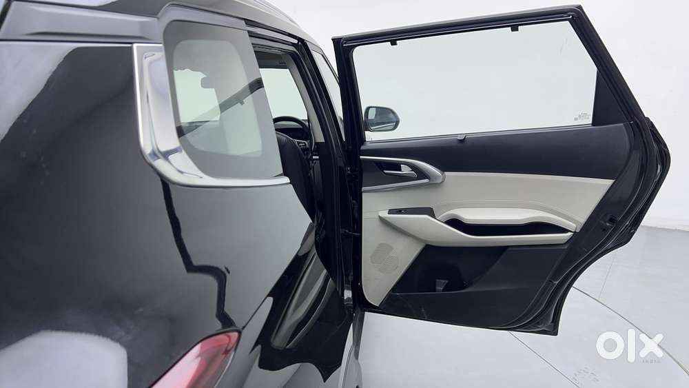 Kia Carens Prestige 1.5 Turbo Petrol Imt 7 Str, 2023, Petrol